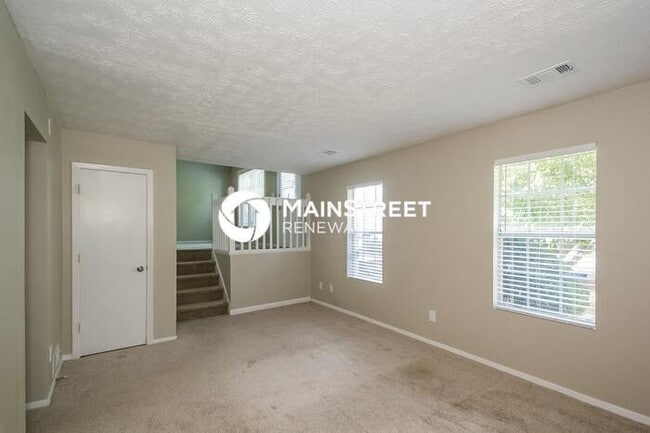 Photo - 3 Bedroom Pet-Friendly Home in Stone Mountain, GA with Main Street Renewal