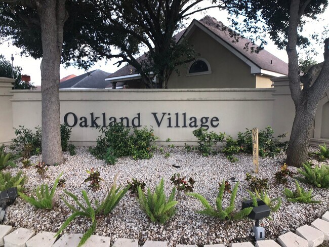 Photo - 3Bed/2.5Bath Edinburg TX Home For Rent ( Oakland Village )