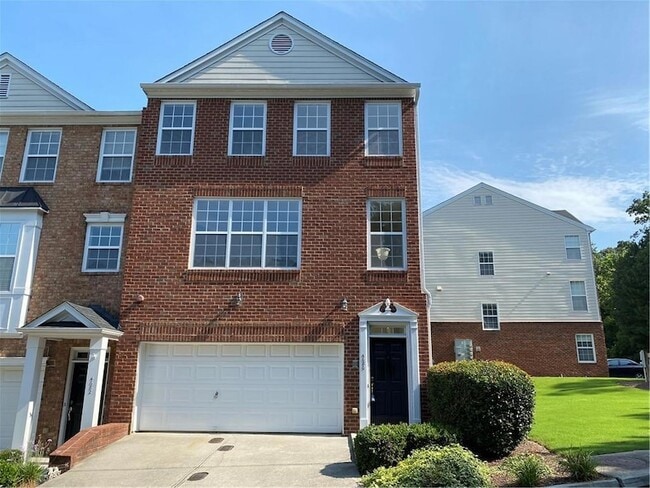 Building Photo - 4680 Creekside Villas Way