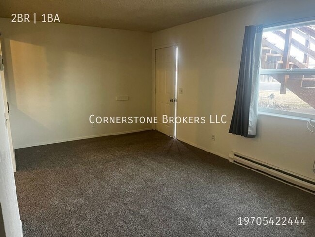 Photo - 218 Applewood Ct