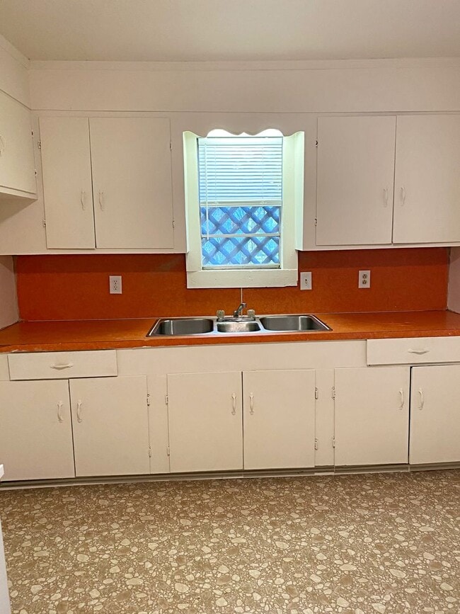 Photo - 2046B Grand St, Beaumont, TX 77703