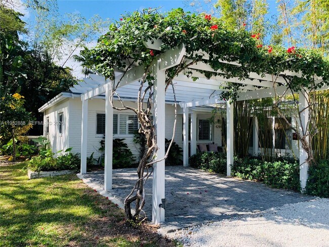 Photo - 4218 Braganza Ave