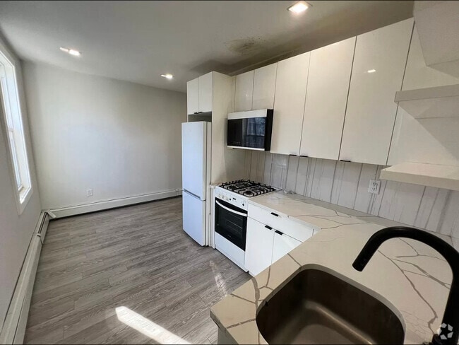 Building Photo - 28 Dales Ave Unit 3 Rental