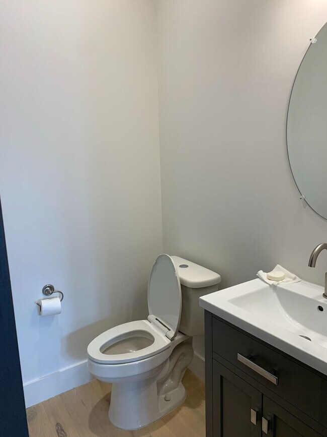 Photo - 4 Bed 3.5 Bath in Edgefield Home