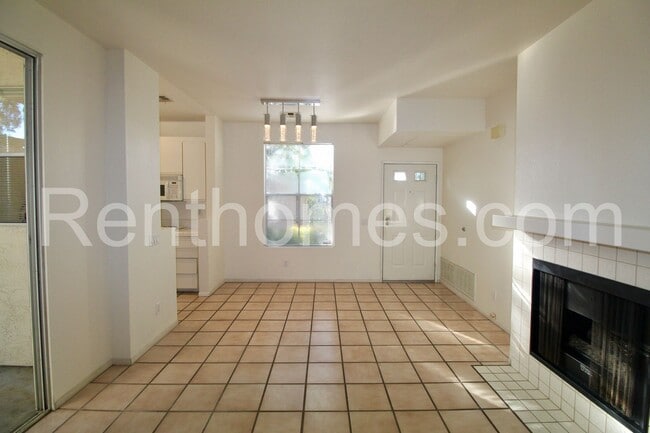10921 Sabre Hill Dr Unit 373