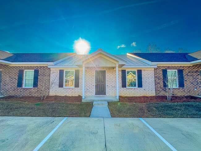 Photo - 215 Way Bill Cir