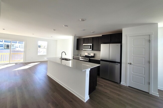 Photo - 6550 Linden Trl