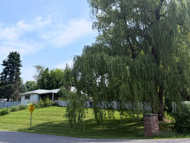 6 Pleasantview Dr