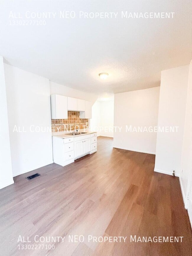 Photo - 4116 Denison Ave Unit Down