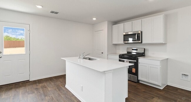 Photo - 1671 House Finch Dr