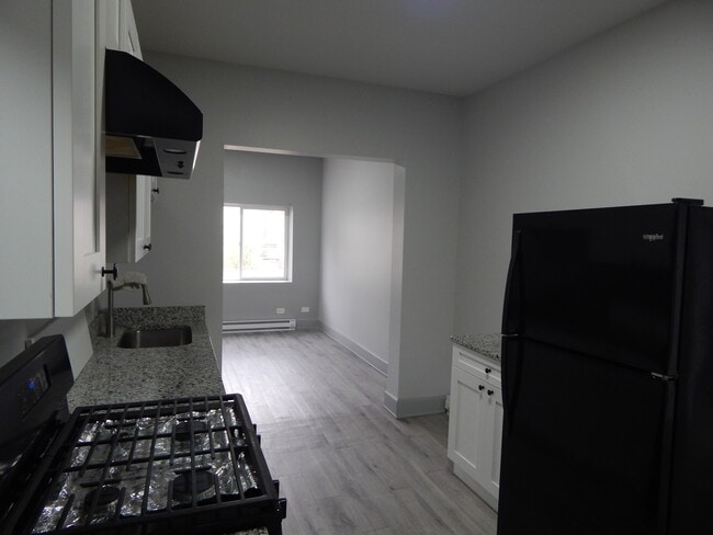 Photo - 303 Stone St