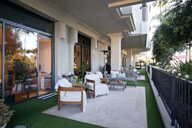 Photo - Waterfront Lifestyle Living Unidad G