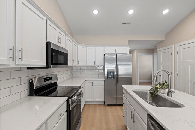 Building Photo - Whiteford Woods