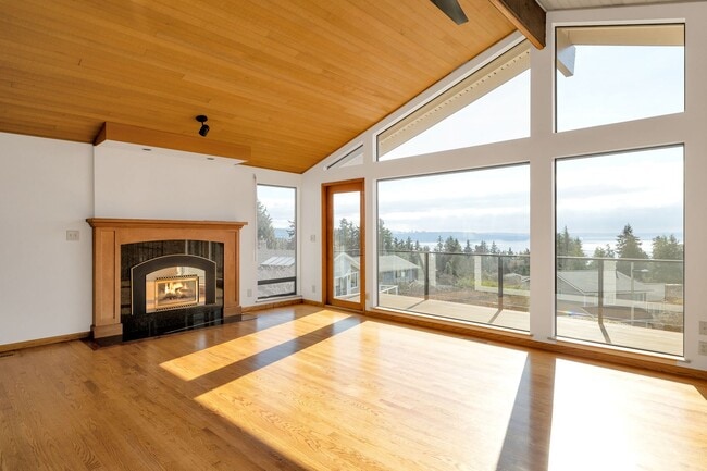 Photo - CLICK "REQUEST A TOUR" NOW!