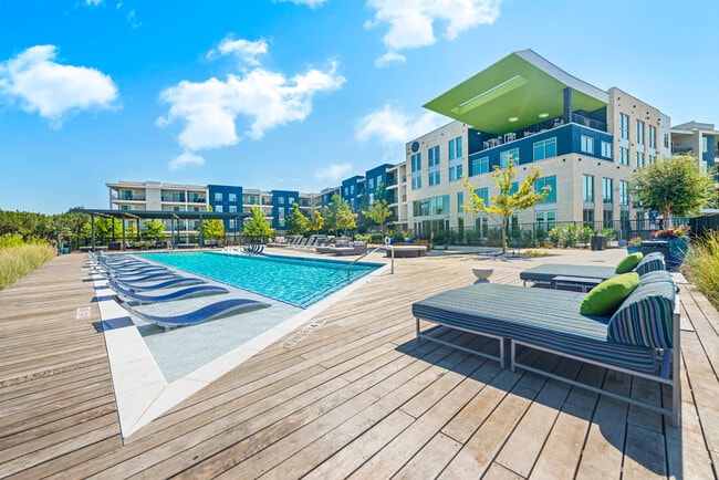 Photo - Edison Austin