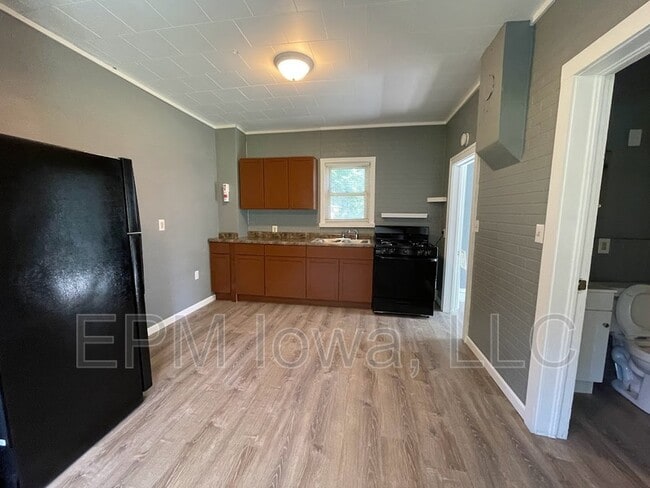 Photo - 1148 Columbia St