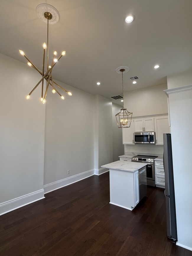 Photo - 1421 Thalia St Unit 1421