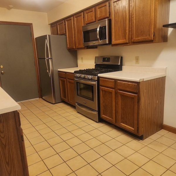 Photo - 10 Nuttall Ln Unit 3