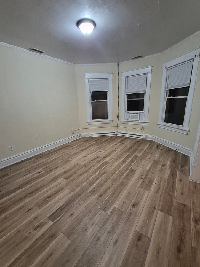Photo - 37 Eighth St NW Unit 3
