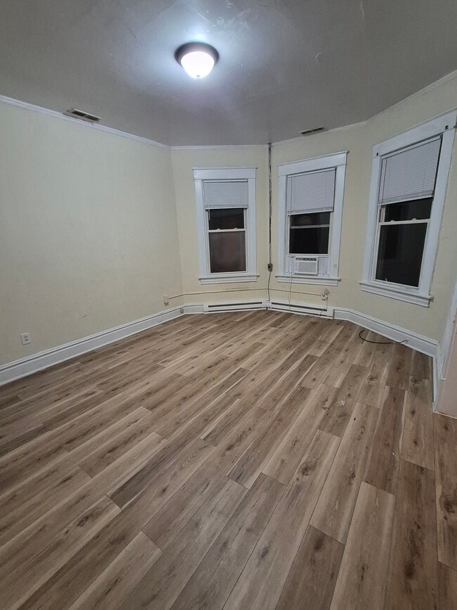 Building Photo - 37 Eighth St NW Unit 3