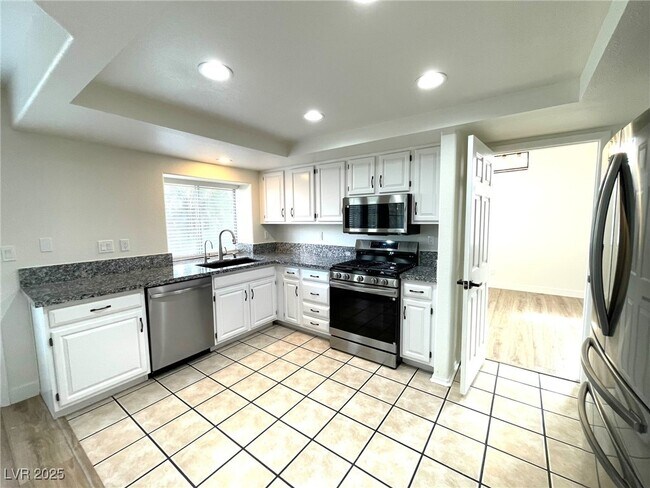Building Photo - 1326 Pine Terrace Ct
