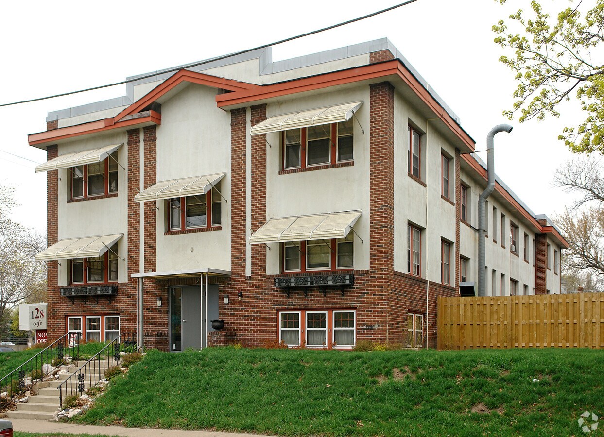 Laurel Flats - Laurel Flats Apartments