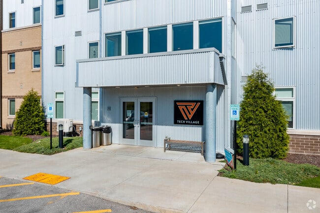 Fox Valley Technical College Ranks #3 in the Country for Community Colleges - Tech Village Apartments