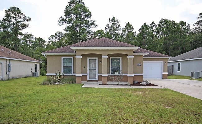 Front of house - 13239 Willow Oak Cir House