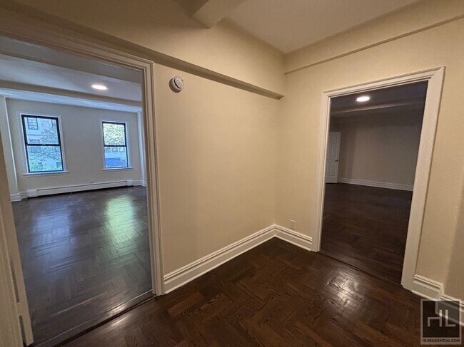 Photo - WEST 79 STREET Unidad 2B