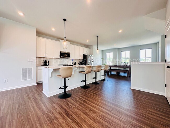 Photo - 1451 Creekside Cir NW