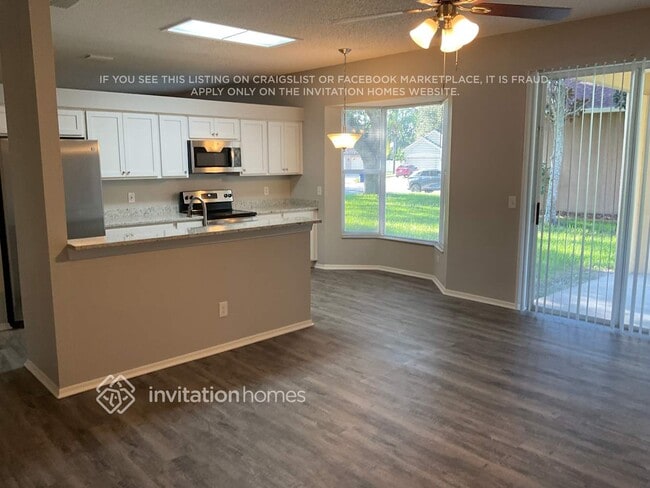 Photo - 22521 Laureldale Dr