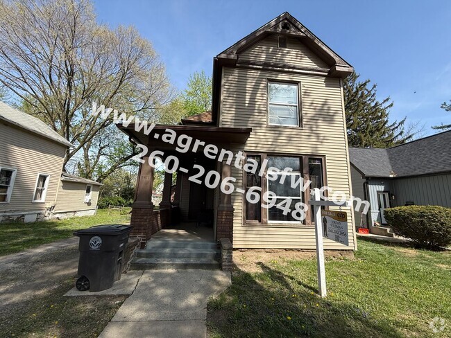 Building Photo - 2411 Fox Ave Unit Apt C