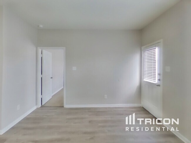 Photo - 6702 Rosenthal Pass