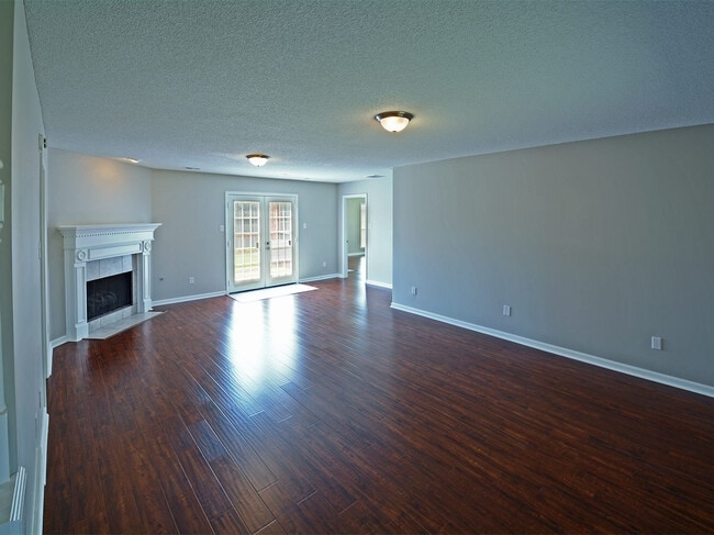 Photo - 5 Bed, 3.5 bath over 3300 square feet with 2 master suites near Hacks Cross and 385