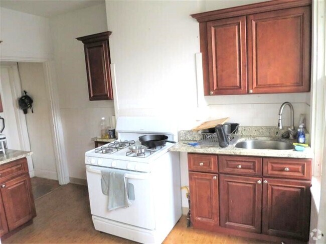 Building Photo - 17 Putnam Ave Unit 17-A Rental