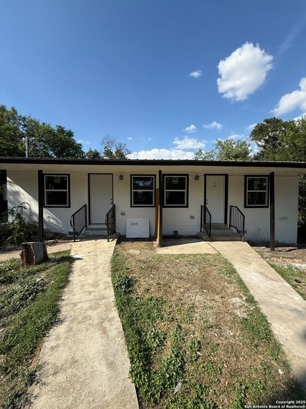 Building Photo - 1011 Canton Rental