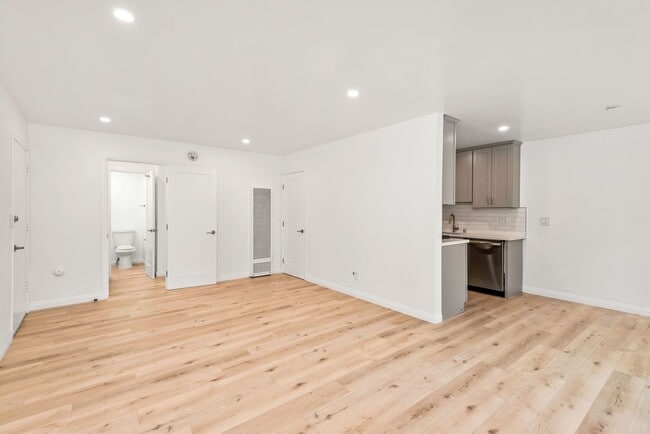 Photo - 1546 S. Wilton Pl