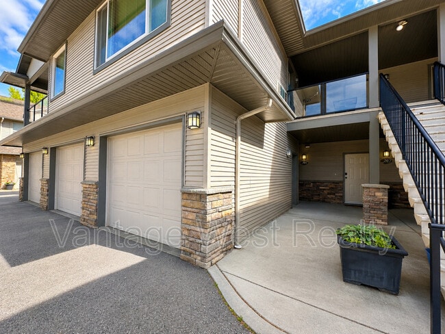 Photo - 3350-3350 Woodsdale Rd