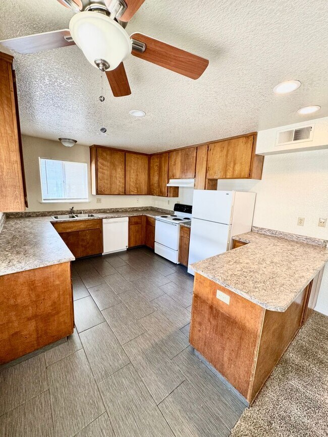 Photo - **Reserve for Summer 2026** 4 bedrooms ONE block from Downtown Chico