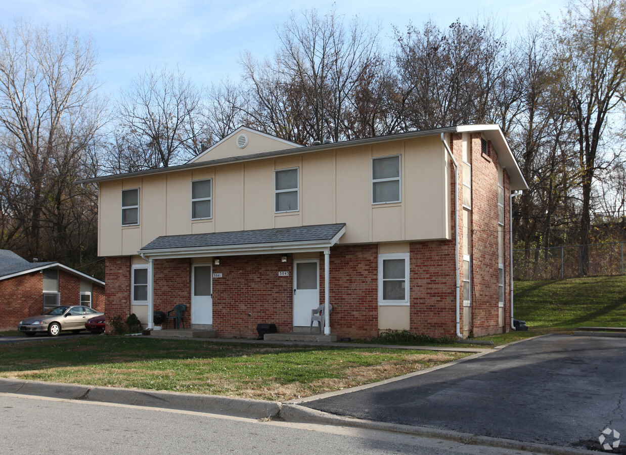 Photo - Belrose Manor Apartments