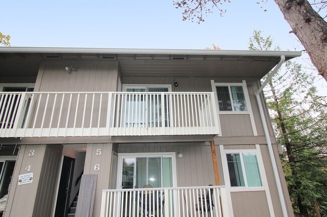 Photo - 5704 SW Beaverton Hillsdale Hwy Unidad 5