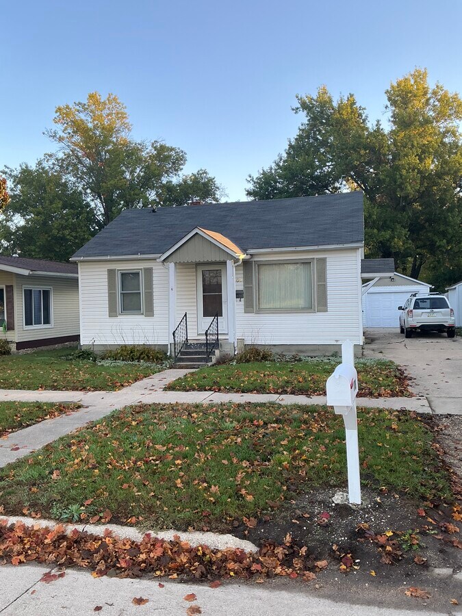 Photo - 1709 Salzer St