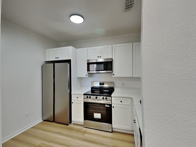 Photo - 515 Villa Del Sol Cir