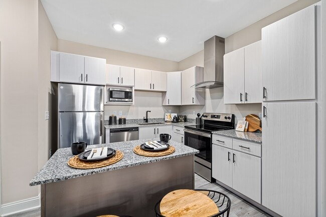 Building Photo - Elevate White Oak Rental