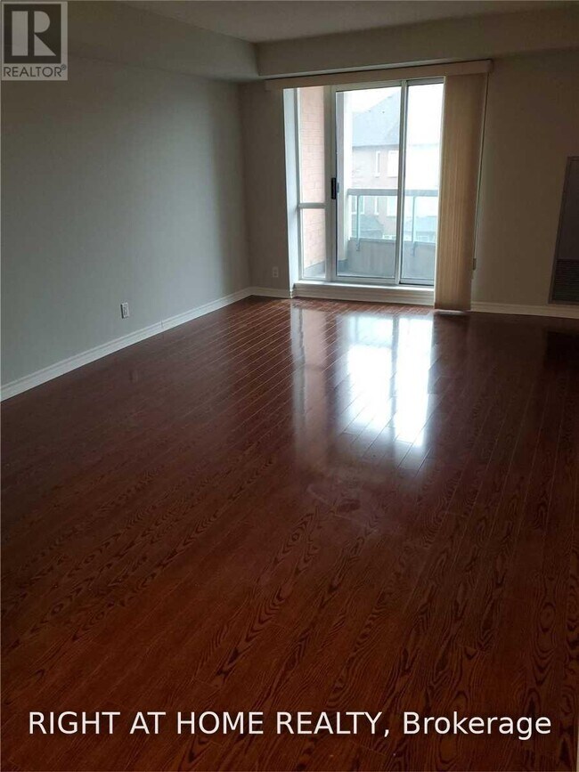 Photo - 745 New Westminster Dr Unité 312