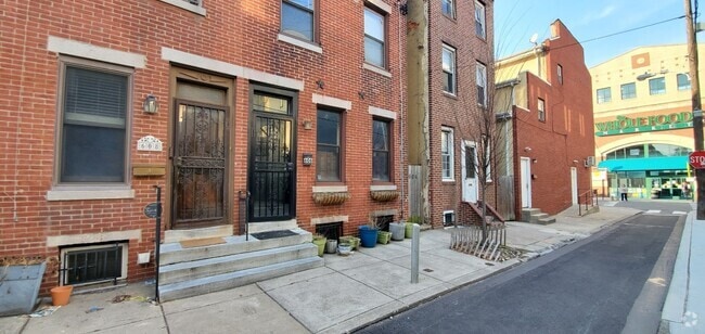 Building Photo - 606 S Delhi St Rental