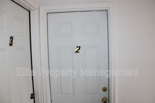 Photo - 1529 Oakshire Ln Unit #2