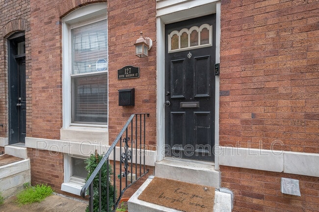 Photo - 127 S Robinson St