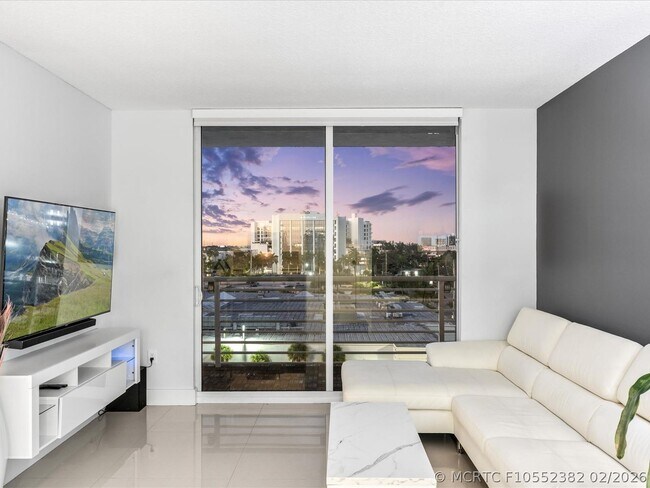 Photo - 18800 NE 29th Ave Unit 704