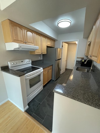 Building Photo - 4165 Monroe Dr Unit B